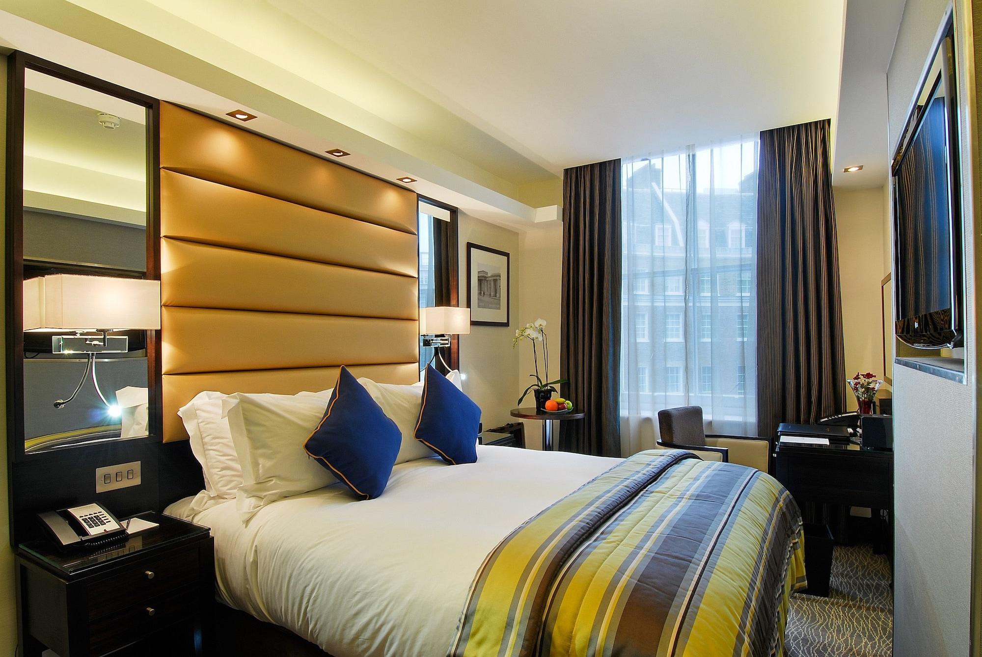 Park Grand Mayfair Londres Extérieur photo A bedroom at the hotel