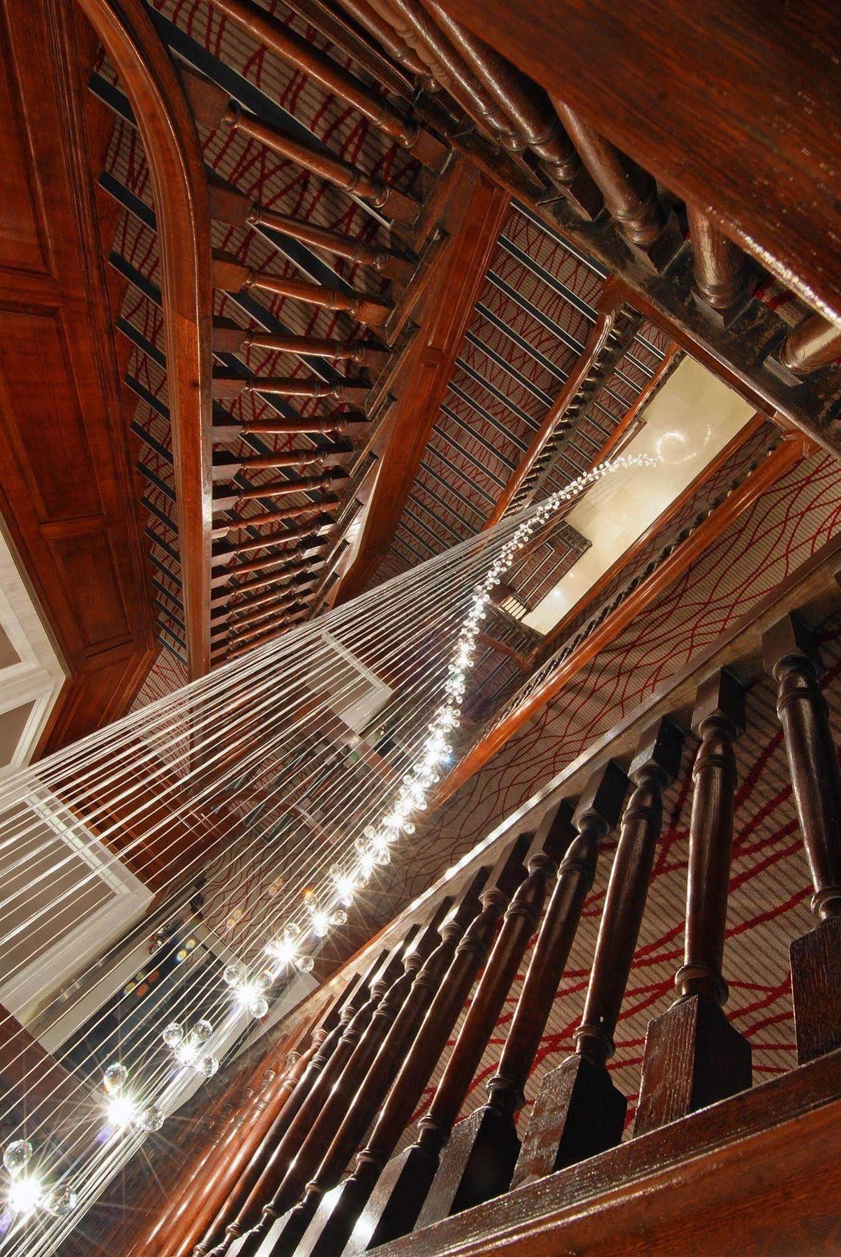 Park Grand Mayfair Londres Extérieur photo The staircase