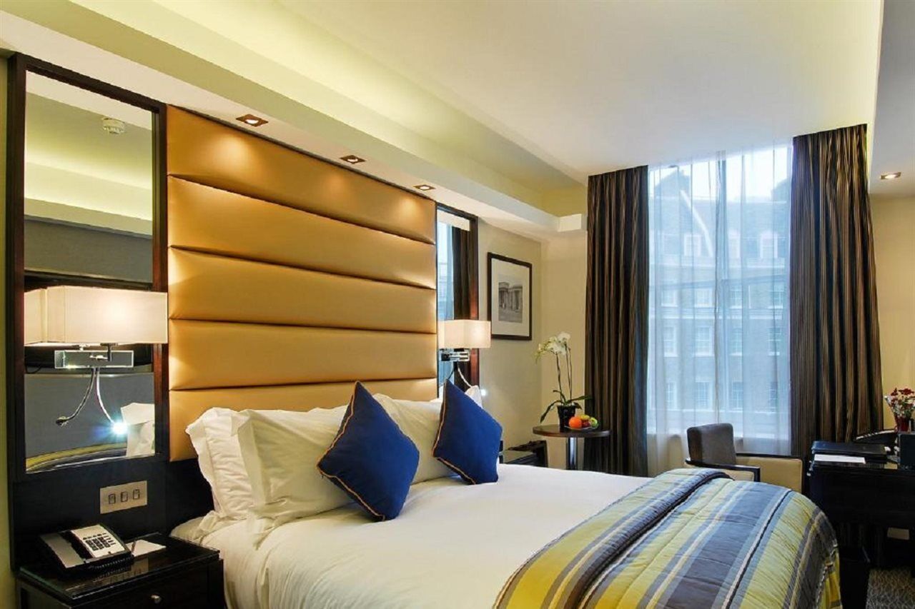Park Grand Mayfair Londres Extérieur photo A bedroom at the hotel